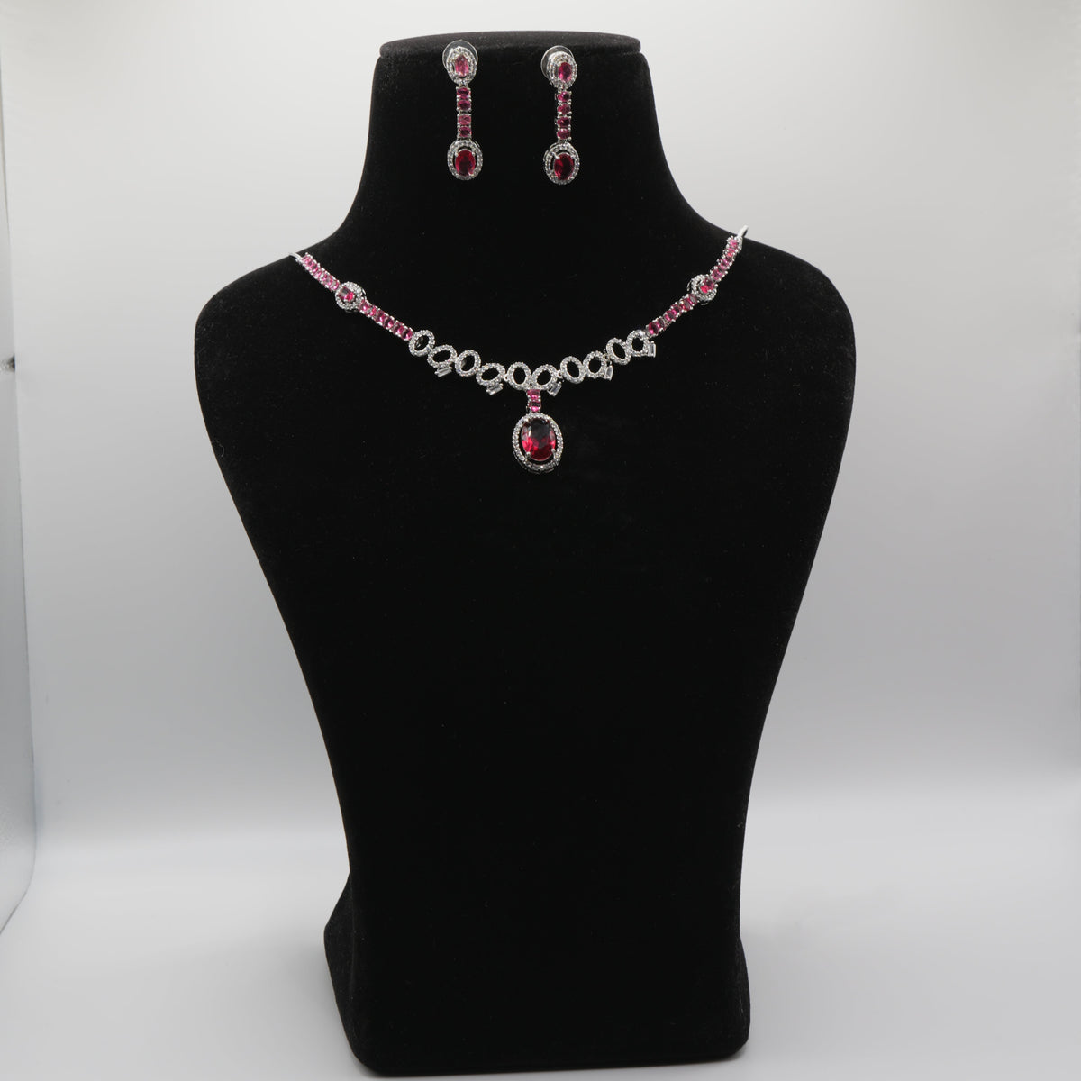 Yakoot Ruby Oval Halo Pendant - Product Detail - VVS American Diamond Collection - Jewellery by Aman