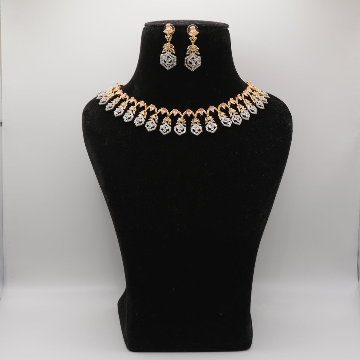 Shahad Peach Peacock Collar Necklace Set