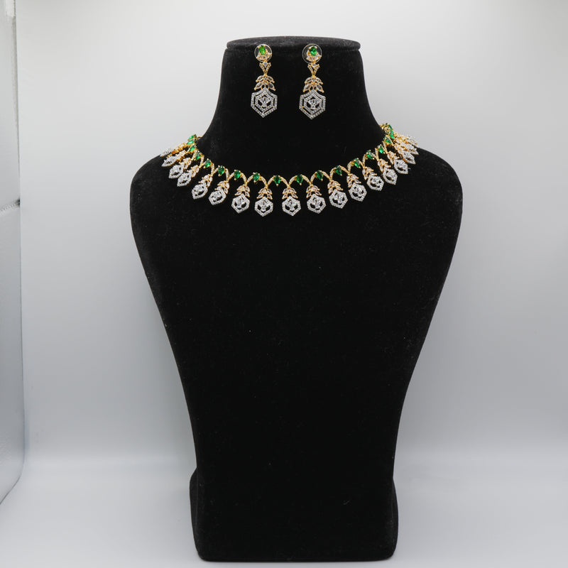 Zamurd Emerald Peacock Collar Necklace Set