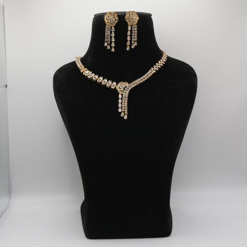 Sunehra Tassel Necklace Set
