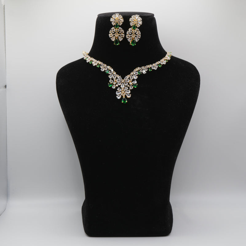 Panna Emerald Floral Vine Necklace Set