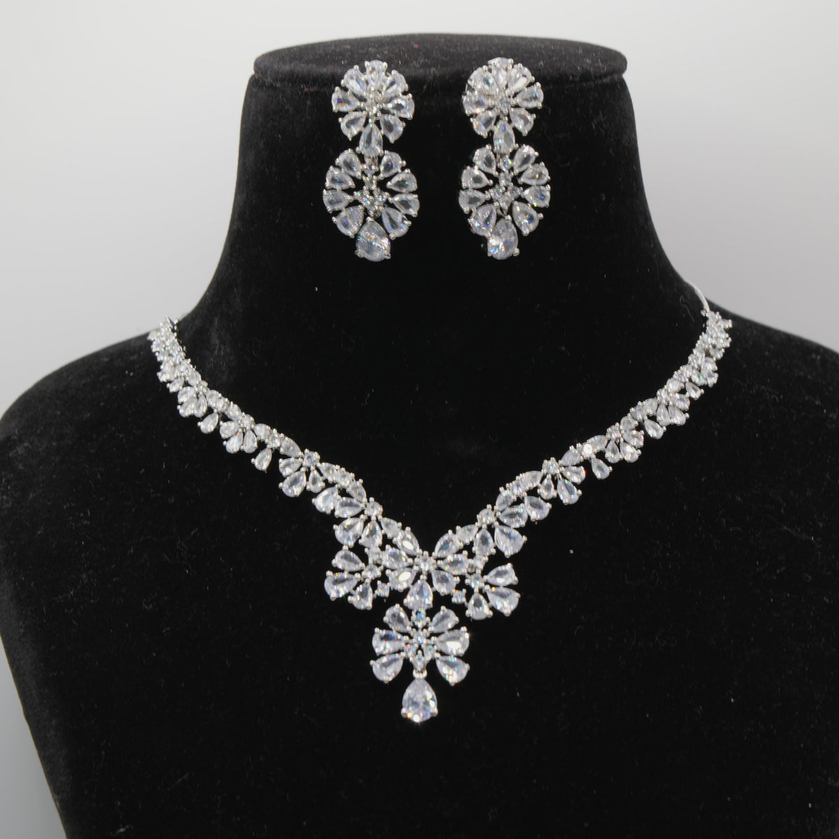 Hira Floral Vine Necklace Set