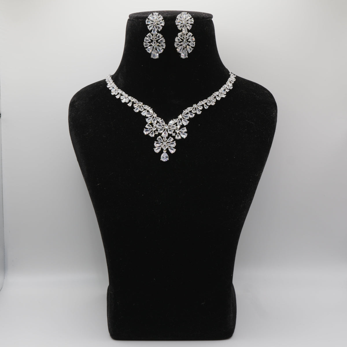 Hira Floral Vine Necklace Set