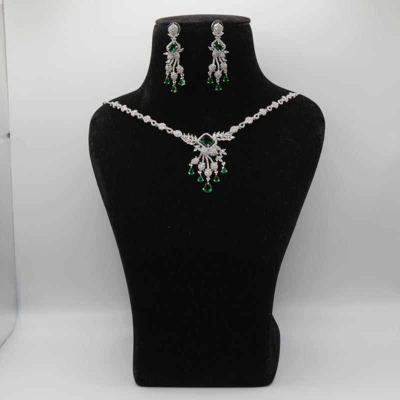 Panna Emerald Art Deco Necklace Set