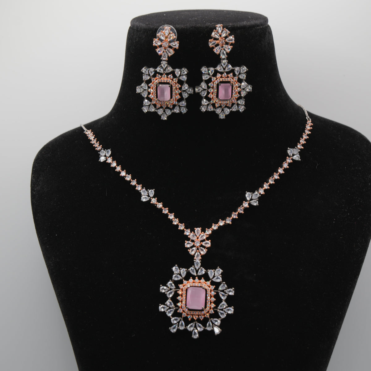 Gulabi Necklace Set