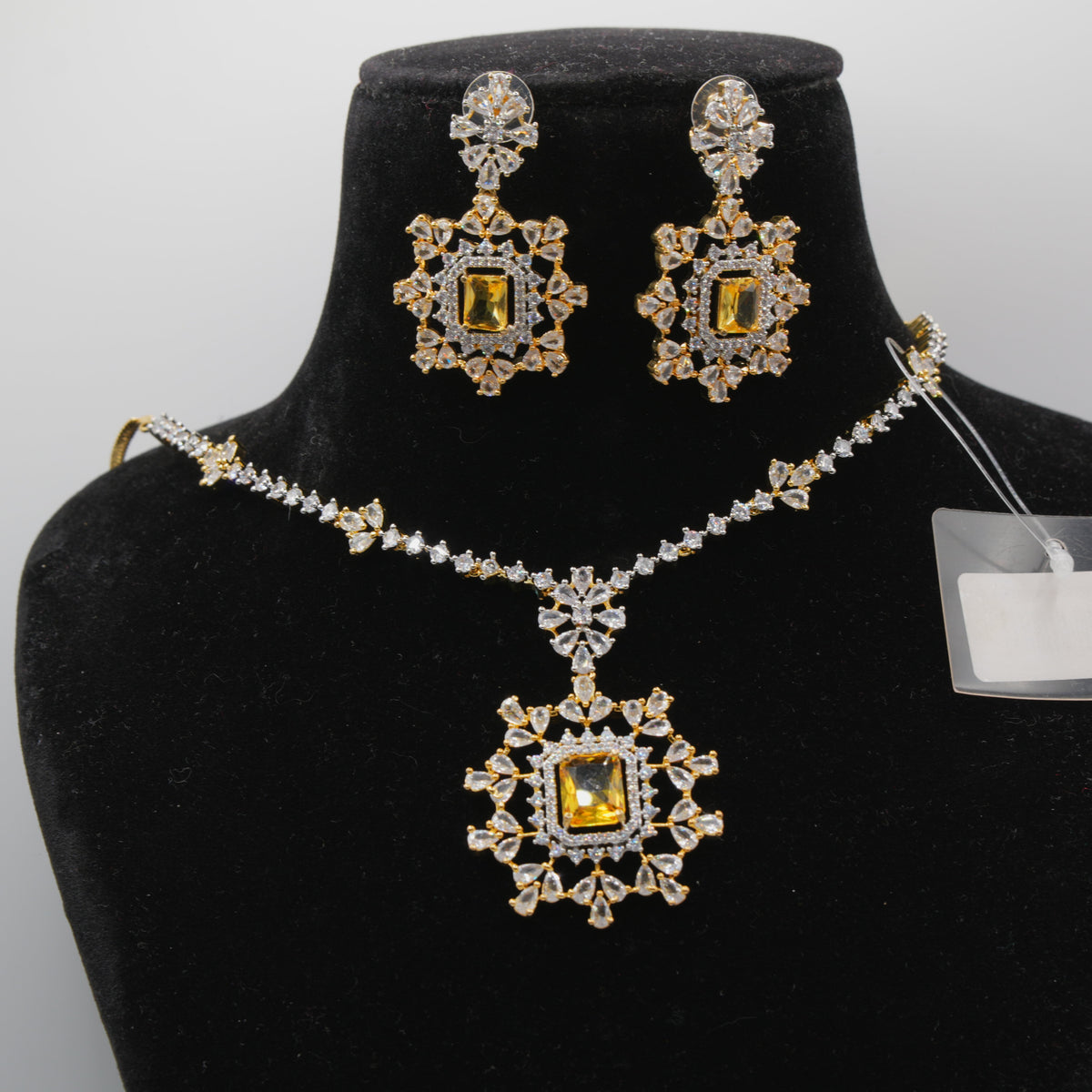 Sunehra Canary Starburst Necklace Set