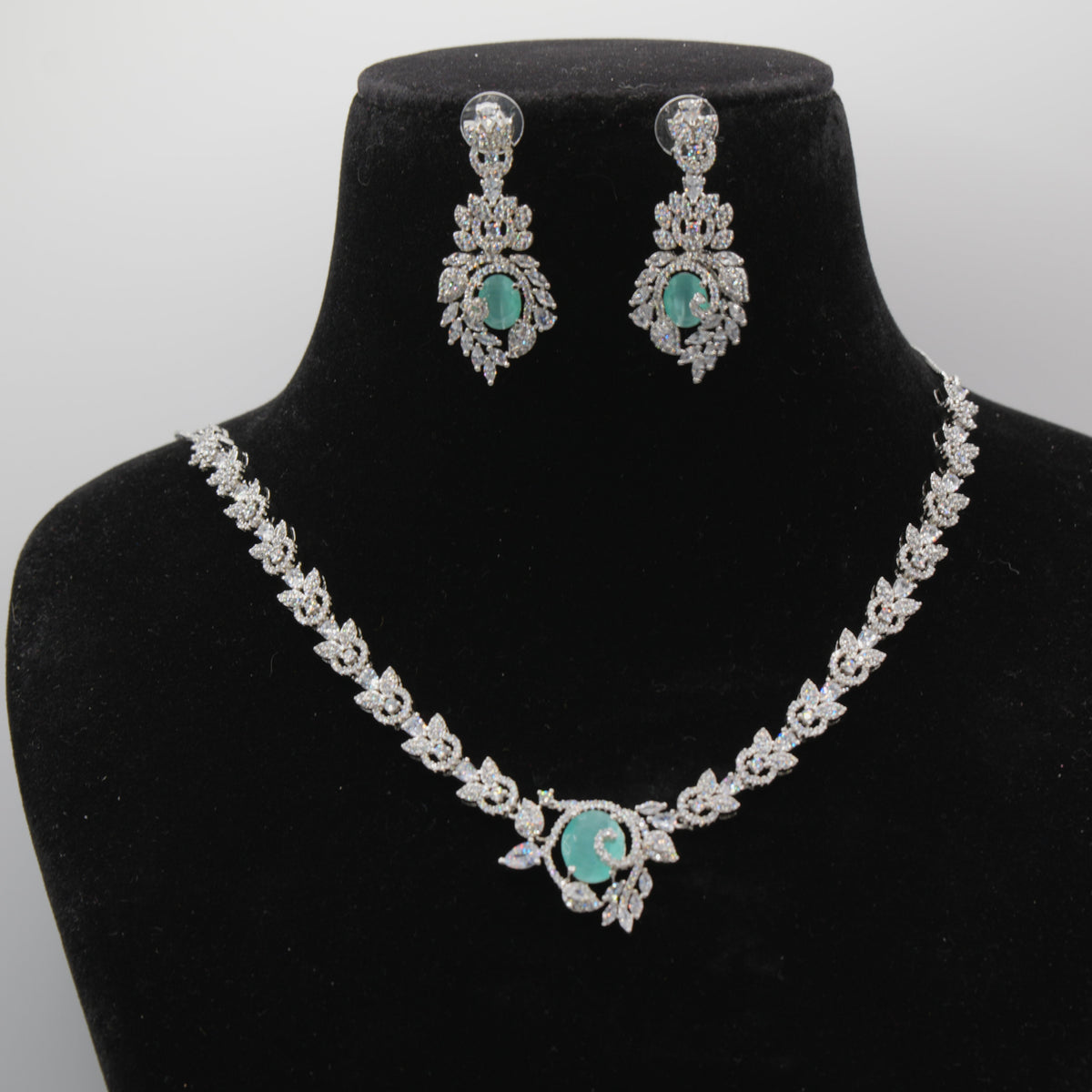 Firoza Mint Leaf Necklace Set