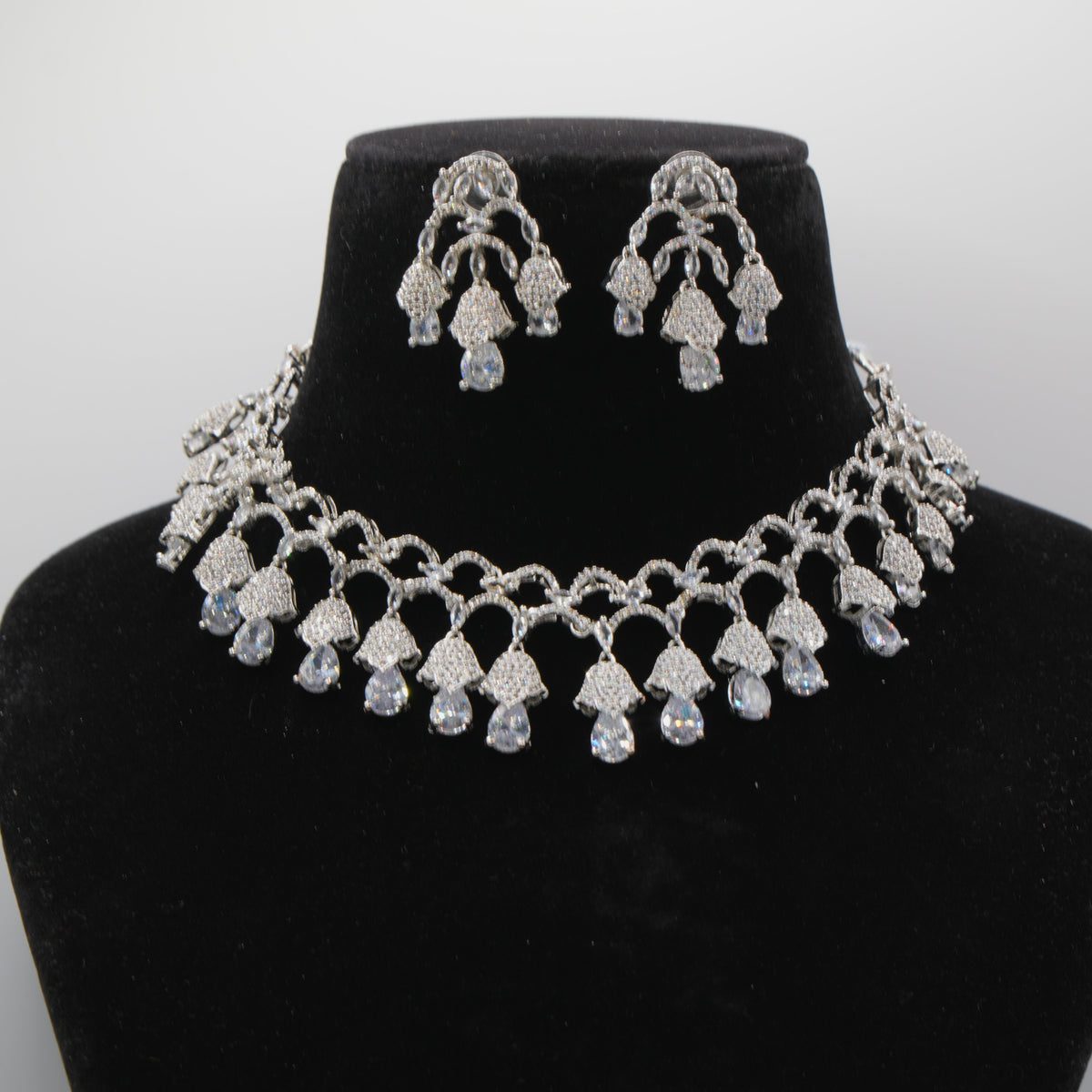 Jaali Silver Necklace Set