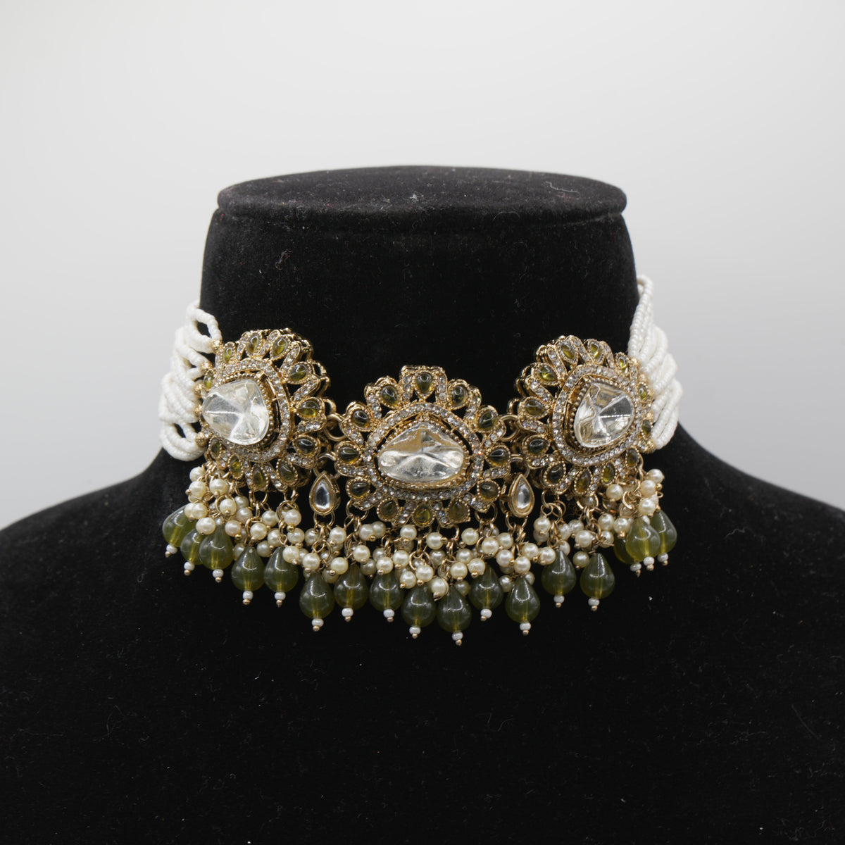 Sabz Olive Green Necklace Set