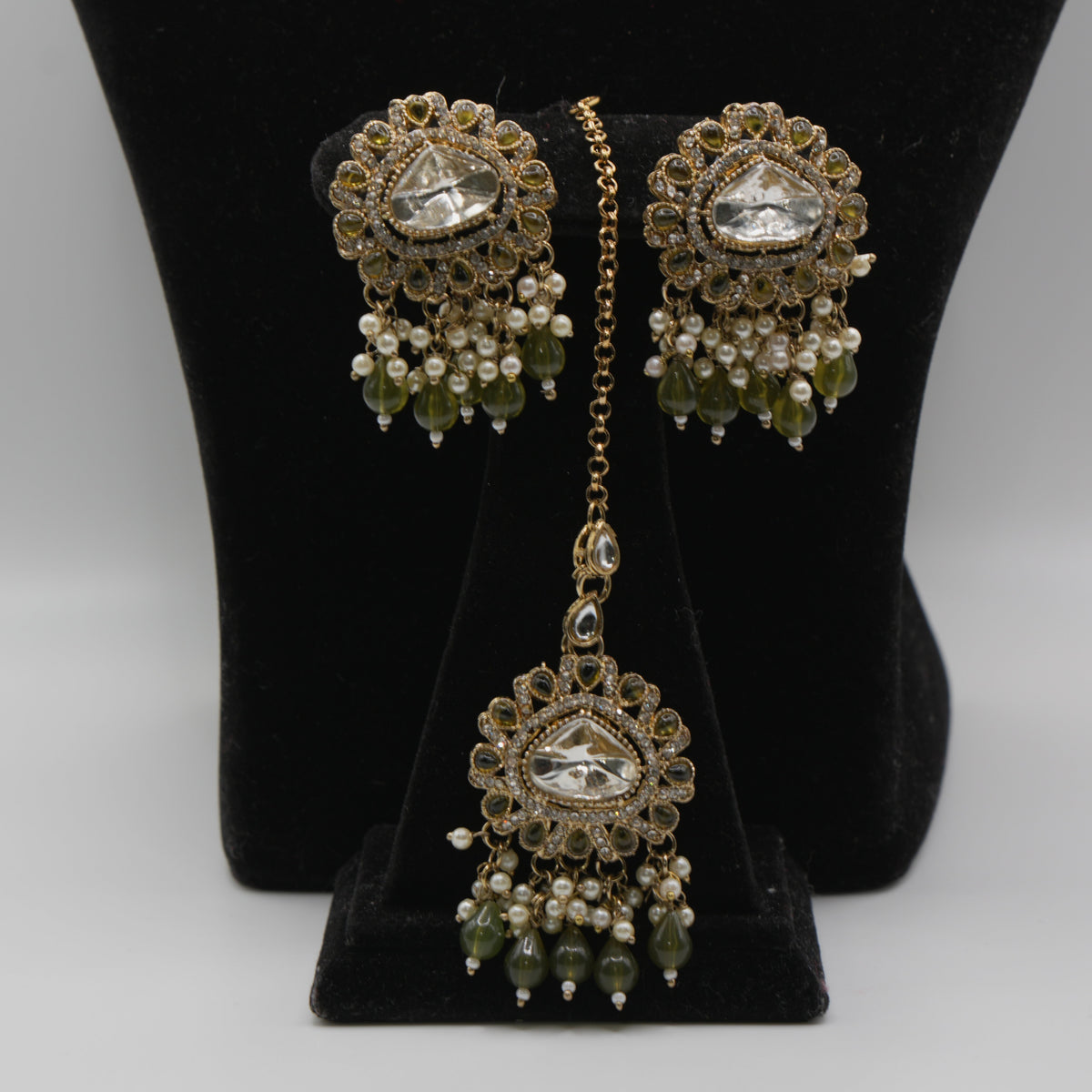 Sabz Olive Green Necklace Set